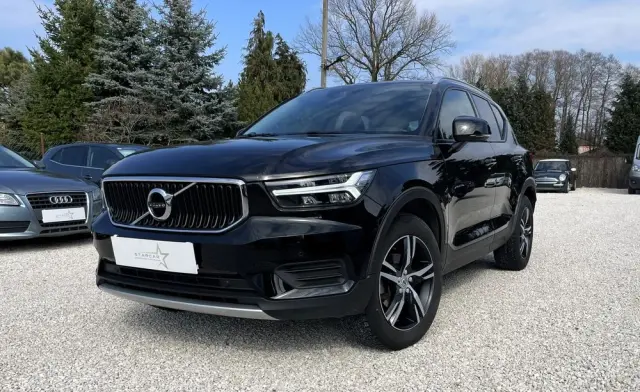 VOLVO XC 40 T3 Geartronic Momentum